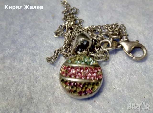 ЕМАЙЛИРАНО СТАРО СРЕБЪРНО МЕДАЛЬОНЧЕ с ЦВЕТНИ КРИСТАЛЧЕТА и НЕЖНА СРЕБЪРНА ВЕРИЖКА СРЕБРО 925 40548, снимка 7 - Колиета, медальони, синджири - 50335209