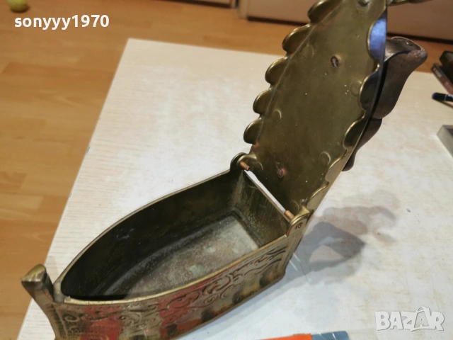 медна ютия-антика 2601261627, снимка 6 - Антикварни и старинни предмети - 53233200