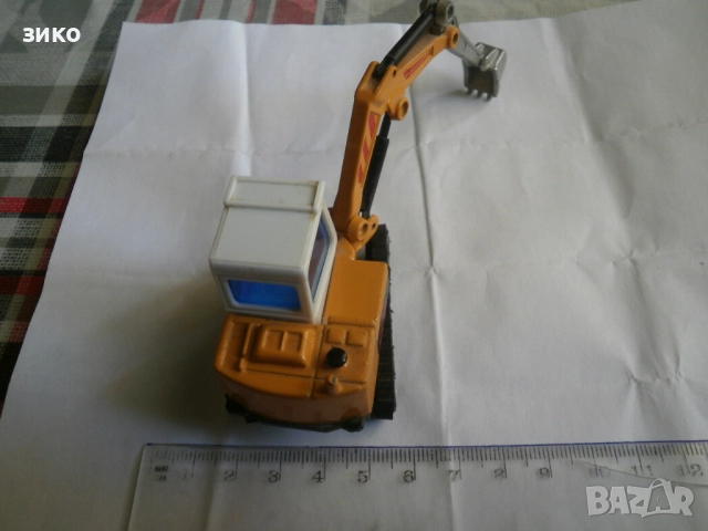 Welly - макет на метално багерче- мащаб 1:34, снимка 4 - Коли, камиони, мотори, писти - 52025444