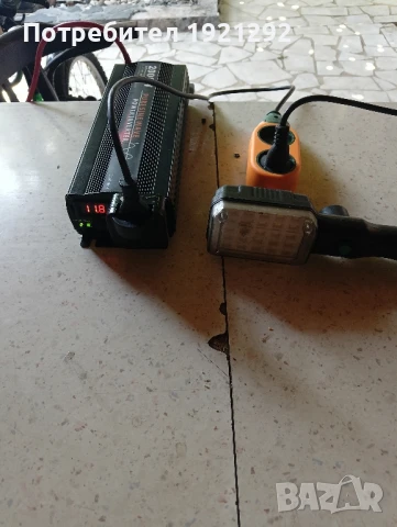 инвертор за ток 12/220