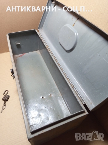 Стара Метална Кутия Куфар За Инструменти 6.200кг., снимка 8 - Антикварни и старинни предмети - 51643967