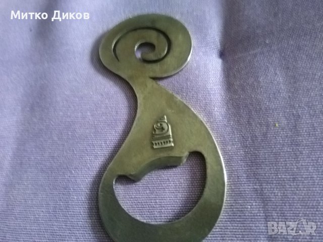 Метална отварачка винтидж  емайл маркирана Барселона 10см, снимка 3 - Колекции - 37483501