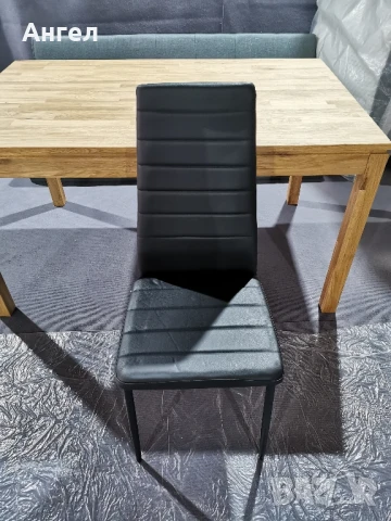 Кухненска маса със 6 кожени стола нов внос от Англия 