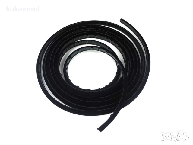 Уплътнение за люк на BMW 5 F11, снимка 2 - Части - 51805675
