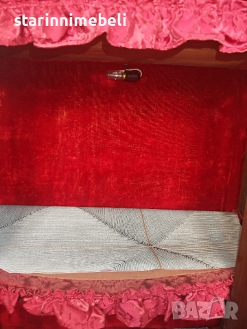 Антикварна витринка, снимка 8 - Секции и витрини - 52512402