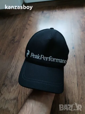 peak performance - страхотна шапка КАТО НОВА 