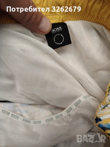 Hugo Boss оригинални бански размер L, снимка 2 - Спортни дрехи, екипи - 51090682