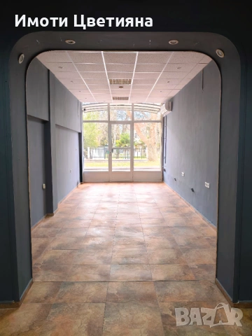 Помещение под наем в ТОП центъра на Нова Загора, снимка 2 - Магазини - 53949477