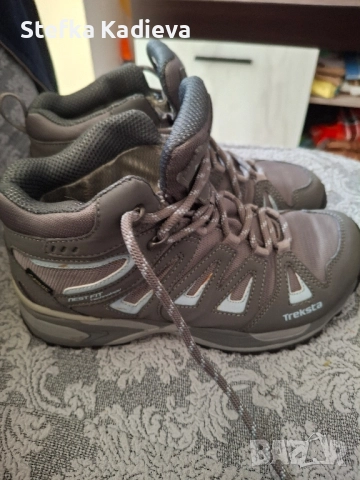 Обувки за планина, снимка 5 - Спортна екипировка - 52140836
