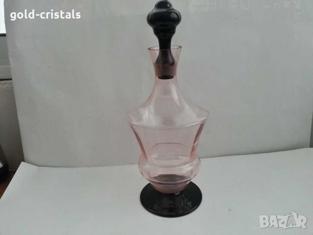 Стъклена гарафа и стъклени чаши цветно стъкло 