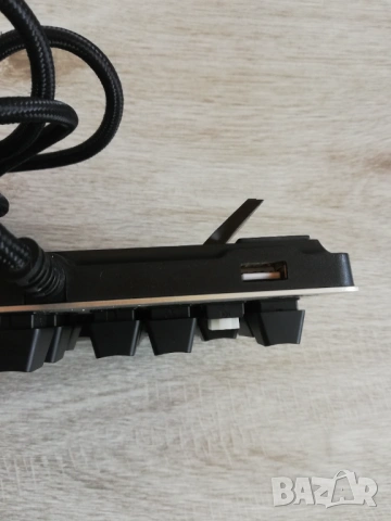 Logitech G413 silver механичка клавиатура с подсветка, снимка 4 - Клавиатури и мишки - 54325896