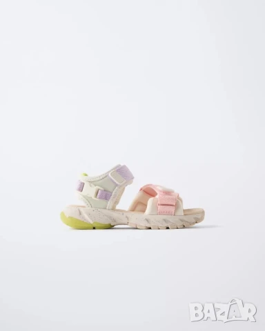 Сандали за момиченце Zara