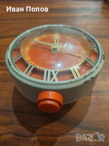 Будилник механичен, профилактиран, работи точно Янтар СССР, снимка 4 - Антикварни и старинни предмети - 53214027