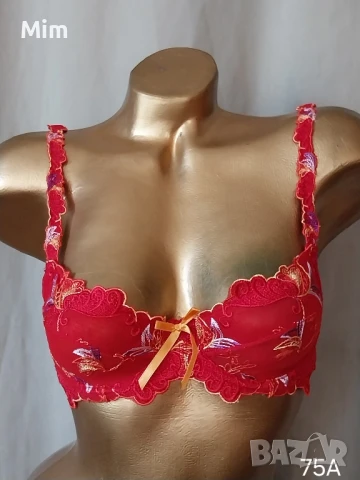 Различни модели дантелени и сатенени сутиени 12 броя , снимка 8 - Бельо - 50806125