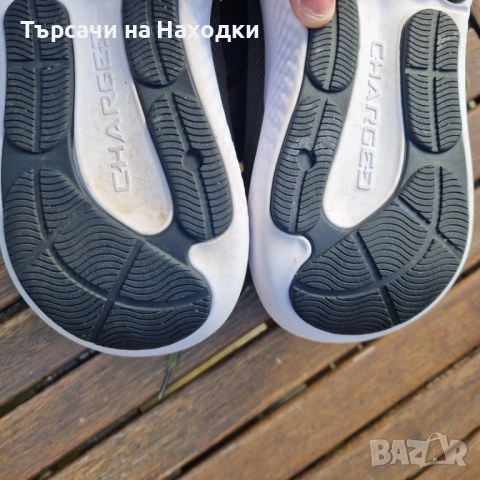 €49.80 Мъжки маратонки Under Armour Charged Surge (Зелено) - Размер EU 46 / UK 11, снимка 2 - Маратонки - 52501061