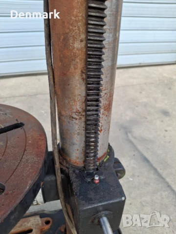 Голяма настолна бормашина 550 W, снимка 6 - Бормашини - 50853598