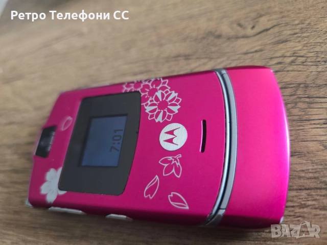 Motorola v3 PINK V3 Розов цвят Моторола, снимка 2 - Motorola - 52963885