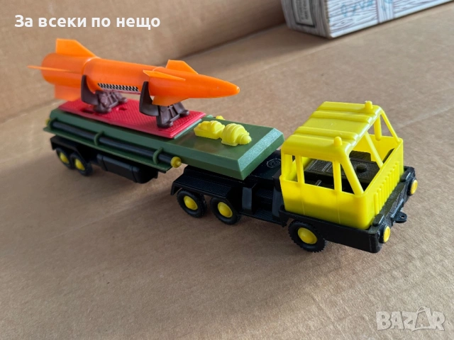 Старо детско соц камионче , ракетовоз ,  от 70-те години, Полша, снимка 15 - Антикварни и старинни предмети - 53922675