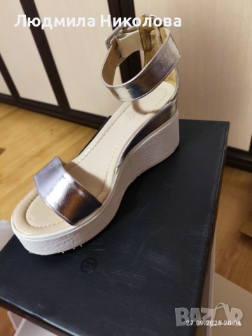 Дамски сандали