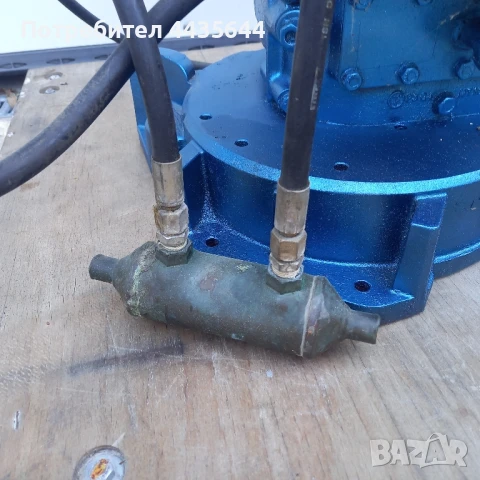 Морска хидравлична реверсна кутия муфа с маслен охладител, снимка 3 - Други машини и части - 50871767