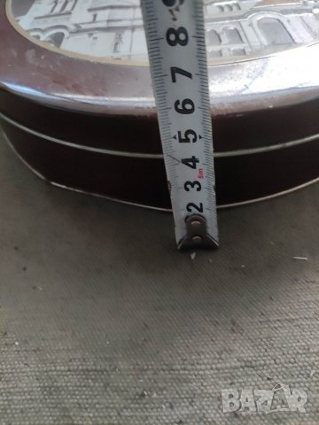 Продавам София - метална шоколадова бонбониера Малчика  , снимка 8 - Други ценни предмети - 37802230