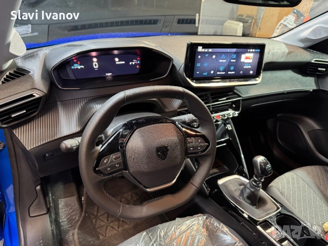 Peugeot 208 ALLURE 1.2 Pure Tech , снимка 7 - Автомобили и джипове - 53919356