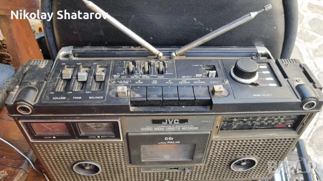 стар касетофон JVC, снимка 6 - Радиокасетофони, транзистори - 56193757