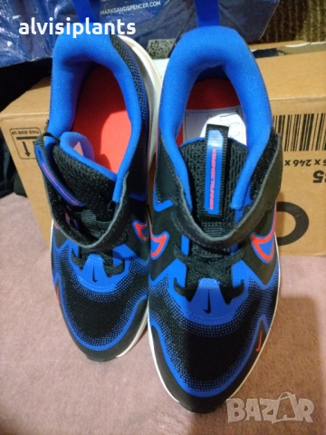 Детски маратонки Nike 34 номер чисто нови 