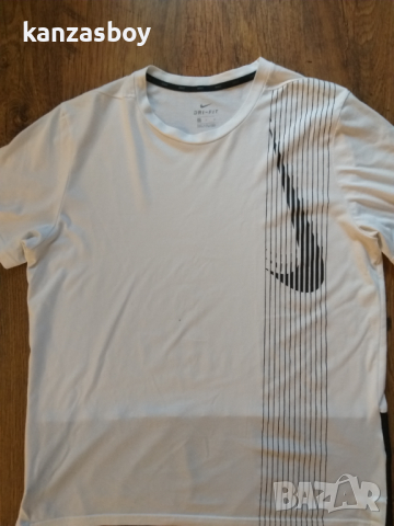 nike dri fit - страхотна мъжка тениска КАТО НОВА , снимка 5 - Тениски - 44621556