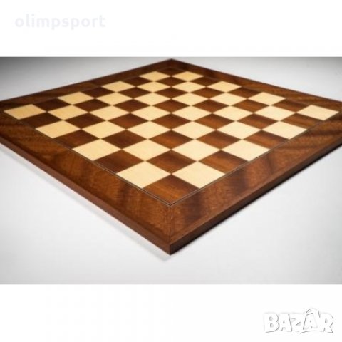 ШАХ ДЪСКА RPF МАХАГОН DELUXE, ПОЛЕ 50 ММ БЕЗ НОТАЦИЯ Тегло 2,7 kg  Дебелина 13 mm  Размер поле 50 mm