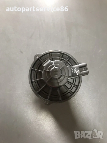 Мотор на задното парно за KIA Carnival (2006–2011) 30883-0200, снимка 2 - Части - 53191629