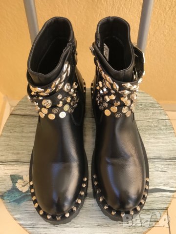 НОВИ боти с капси - 37 номер, снимка 5 - Дамски боти - 35050946