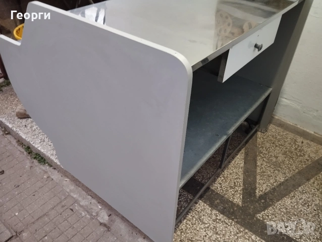 щанд каса , снимка 3 - Стелажи и щандове - 53949951