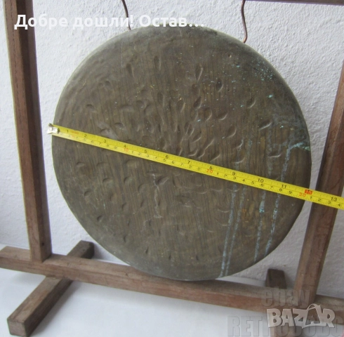 Грамаден гонг с дървена оригинална стойка, силен красив звук, Тибет, 30 см. бронз диаметър, антика, снимка 3 - Други - 52854958