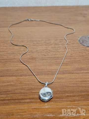 Старинна муска тваряема с  тайник  за молитви и сребърно синджирче за да ви пази и закриля, снимка 2 - Колиета, медальони, синджири - 52352759