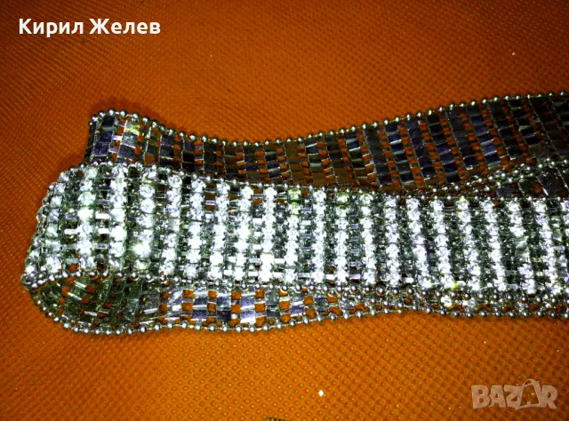 ПРЕКРАСЕН АЖУРЕН ДАМСКИ ПОСРЕБРЕН МЕТАЛЕН КОЛАН с БЛЕСТЯЩИ ФАСЕТИРАНИ КРИСТАЛИ 32867, снимка 7 - Колани - 47298506