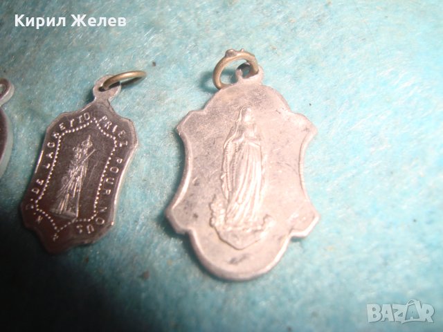 3 СТАРИ СРЕБЪРНИ или ПОСРЕБРЕНИ РЕДКИ КАТОЛИЧЕСКИ ИКОНКИ ДВУСТРАННИ РЕЛЕФНИ 26082, снимка 7 - Антикварни и старинни предмети - 35032416