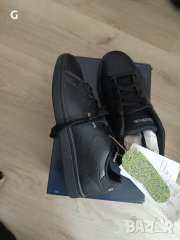 Дамски кожени Маратонки Reebok нови, снимка 2 - Маратонки - 56299055
