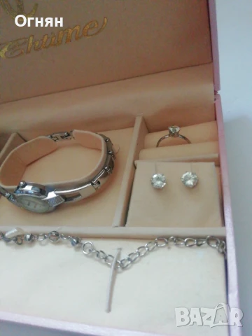 Комплект за подарък Часовник - Гривна НОВО, снимка 5 - Дамски - 50748486