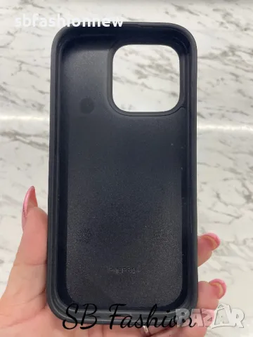 YSL калъфче САМО за Iphone 16 pro, снимка 5 - Калъфи, кейсове - 49340088