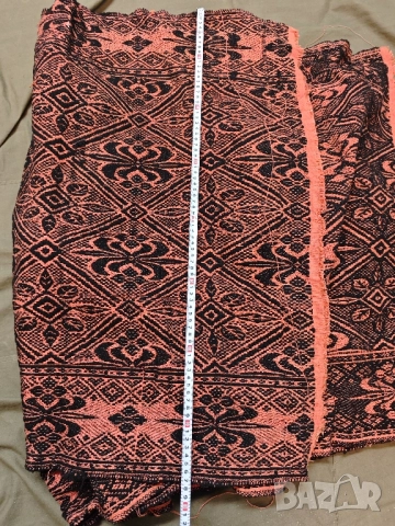 Продавам две жакардови постелки за легло /диван, снимка 5 - Покривки за легло - 51453430