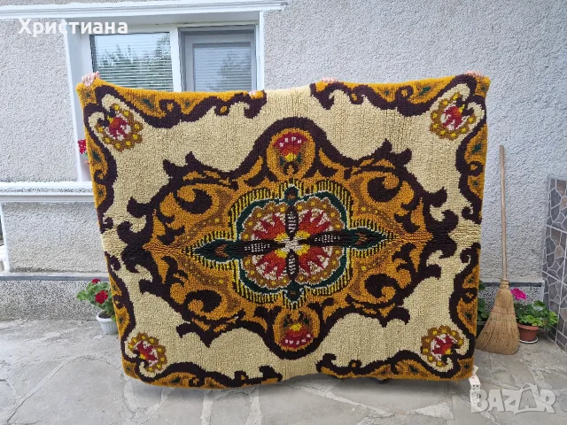 Пъстър Вълнен Китеник