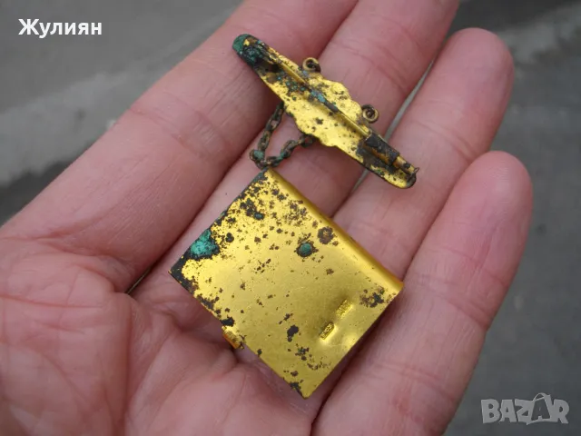БРОШКА ДИПЛЯНКА СССР С ПОЗЛАТА И ЕМАЙЛ , снимка 4 - Антикварни и старинни предмети - 48143768