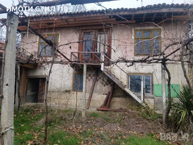 ПРОДАВА ДВУЕТАЖНА КЪЩА С. МАРАШ, снимка 10 - Къщи - 48336232