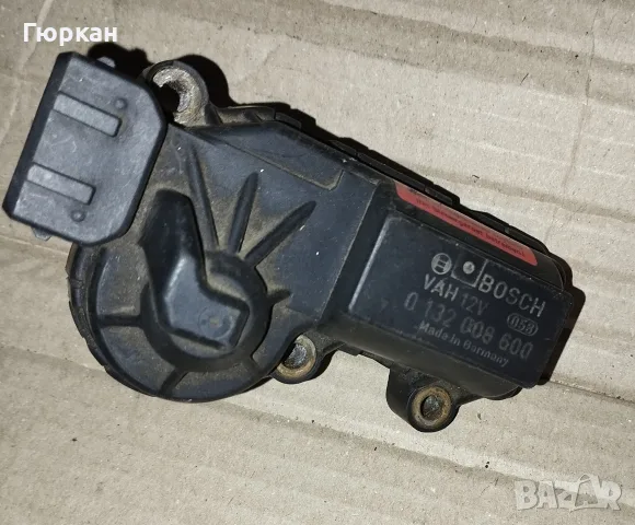 Bosch Регулиращ Клапан за Празен Ход Захранване с Въздух 0 132 008 600 