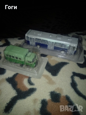 Автобуси 2 броя обща цена за двата 