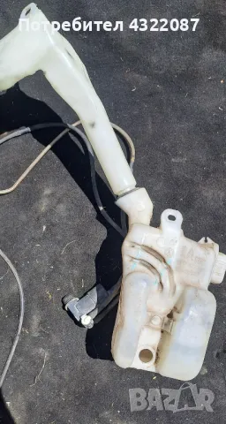 Съд за течност за чистачки и помпичка Пежо 1007 / Peugeot 1007 1.6I 16V 110к.с NFU, снимка 5 - Части - 50368155