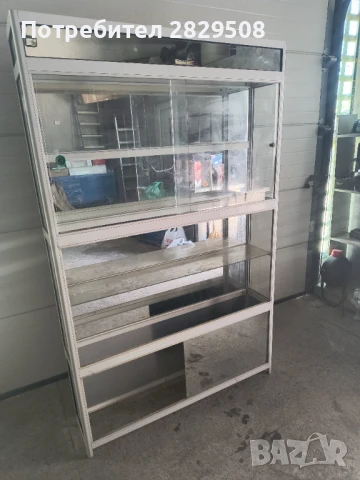 Алуминиева стъклена витрина , снимка 4 - Витрини - 51098382