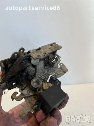 Заключващ механизъм преден десен за Mercedes VW LT Sprinter (1995-2006) A9017201335, снимка 2 - Части - 54205355