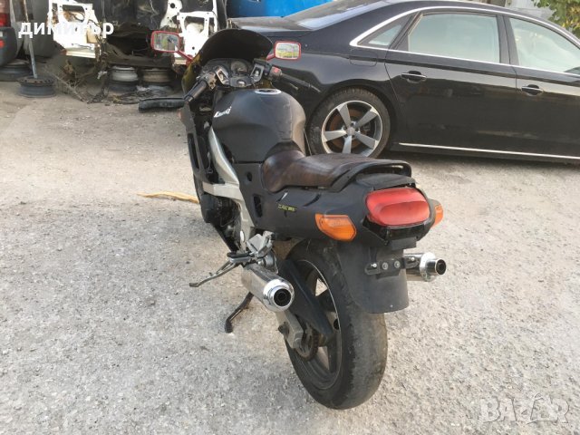 kawasaki zzr 600 de на части кавазаки ззр 600 де, снимка 3 - Мотоциклети и мототехника - 29847872